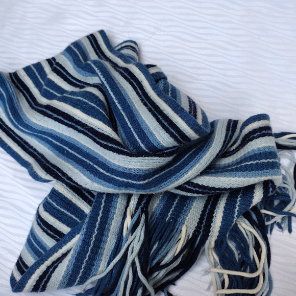 Scarf - Picture 8 of 8